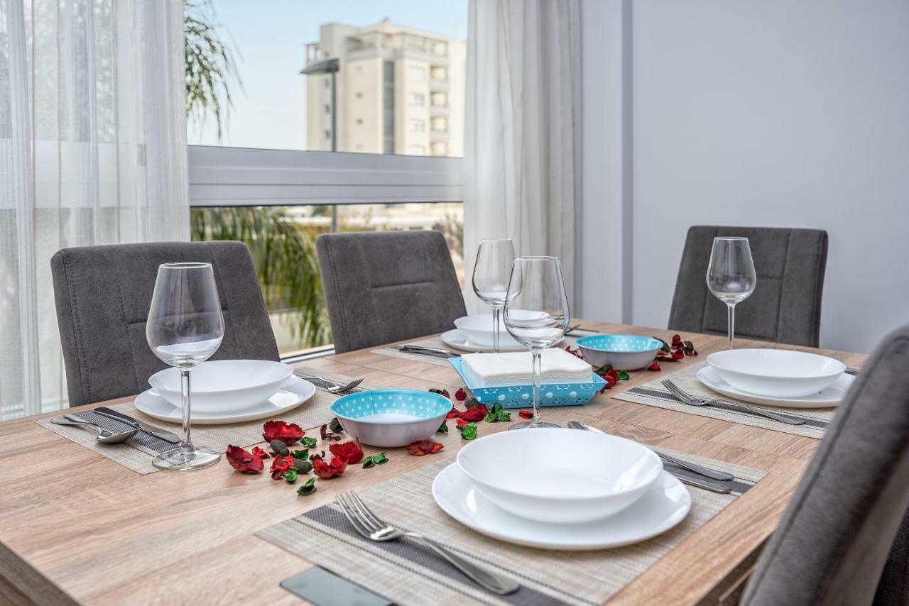 Wintowinrentals Best Location, Beach, Pool & Parking Rincón de la Victoria Buitenkant foto