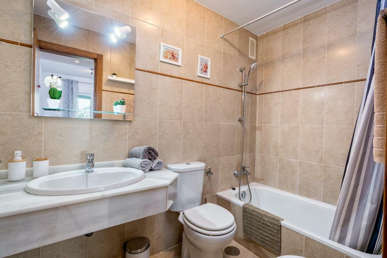 Wintowinrentals Best Location, Beach, Pool & Parking Rincón de la Victoria Buitenkant foto