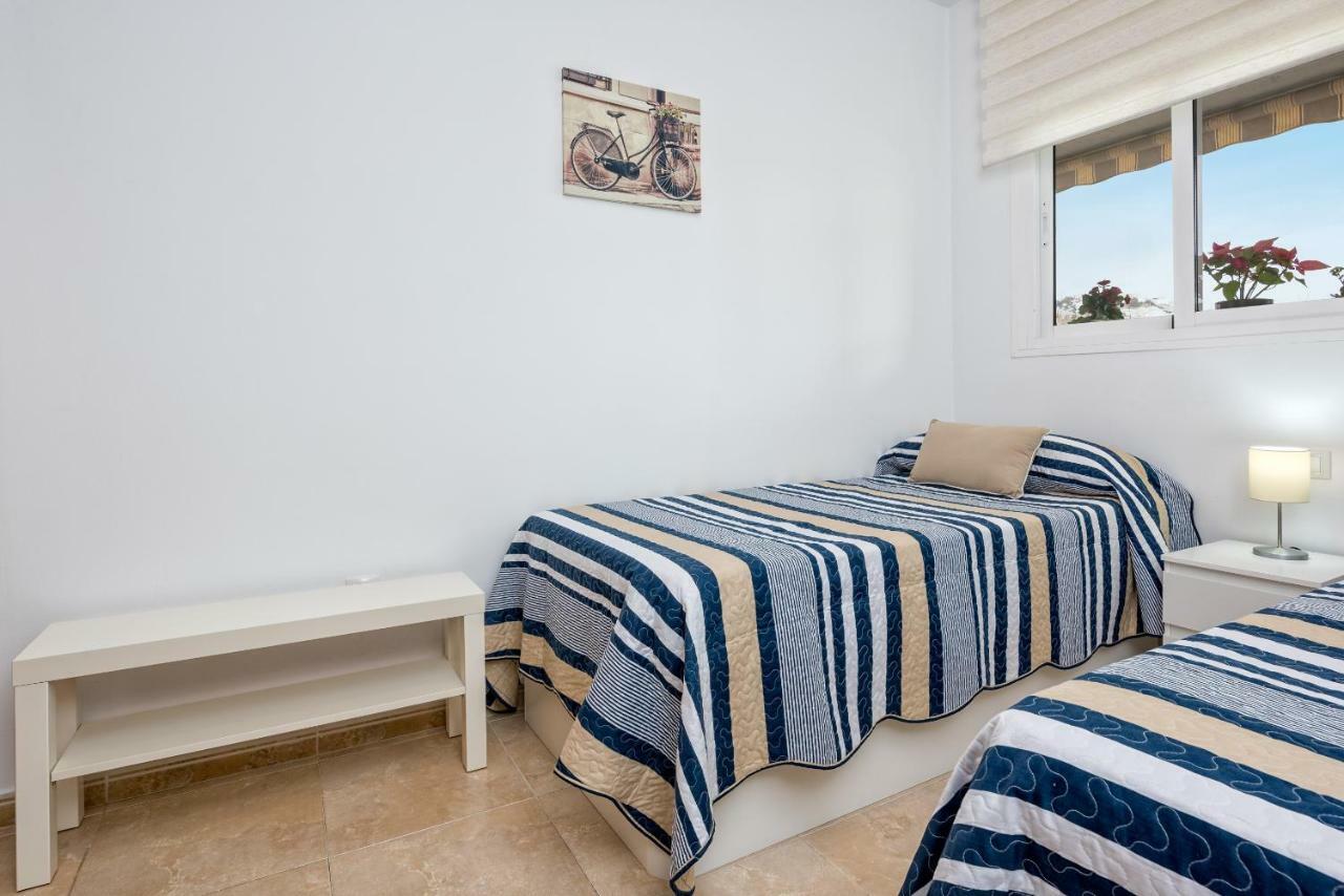 Wintowinrentals Best Location, Beach, Pool & Parking Rincón de la Victoria Buitenkant foto
