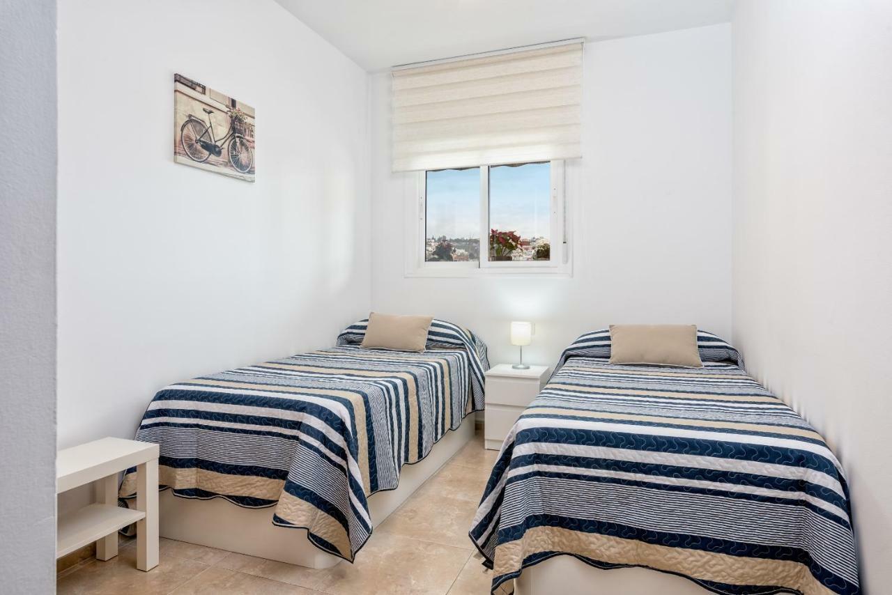 Wintowinrentals Best Location, Beach, Pool & Parking Rincón de la Victoria Buitenkant foto