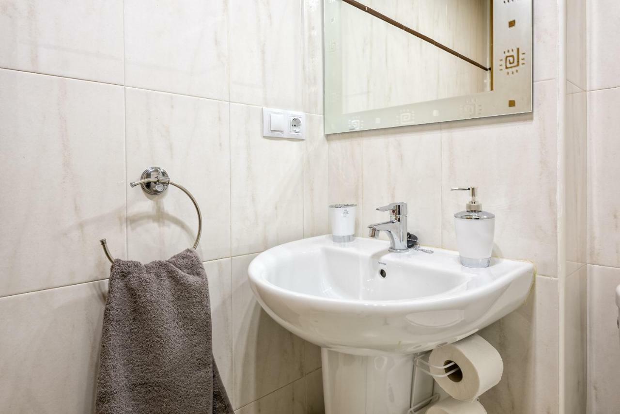 Wintowinrentals Best Location, Beach, Pool & Parking Rincón de la Victoria Buitenkant foto